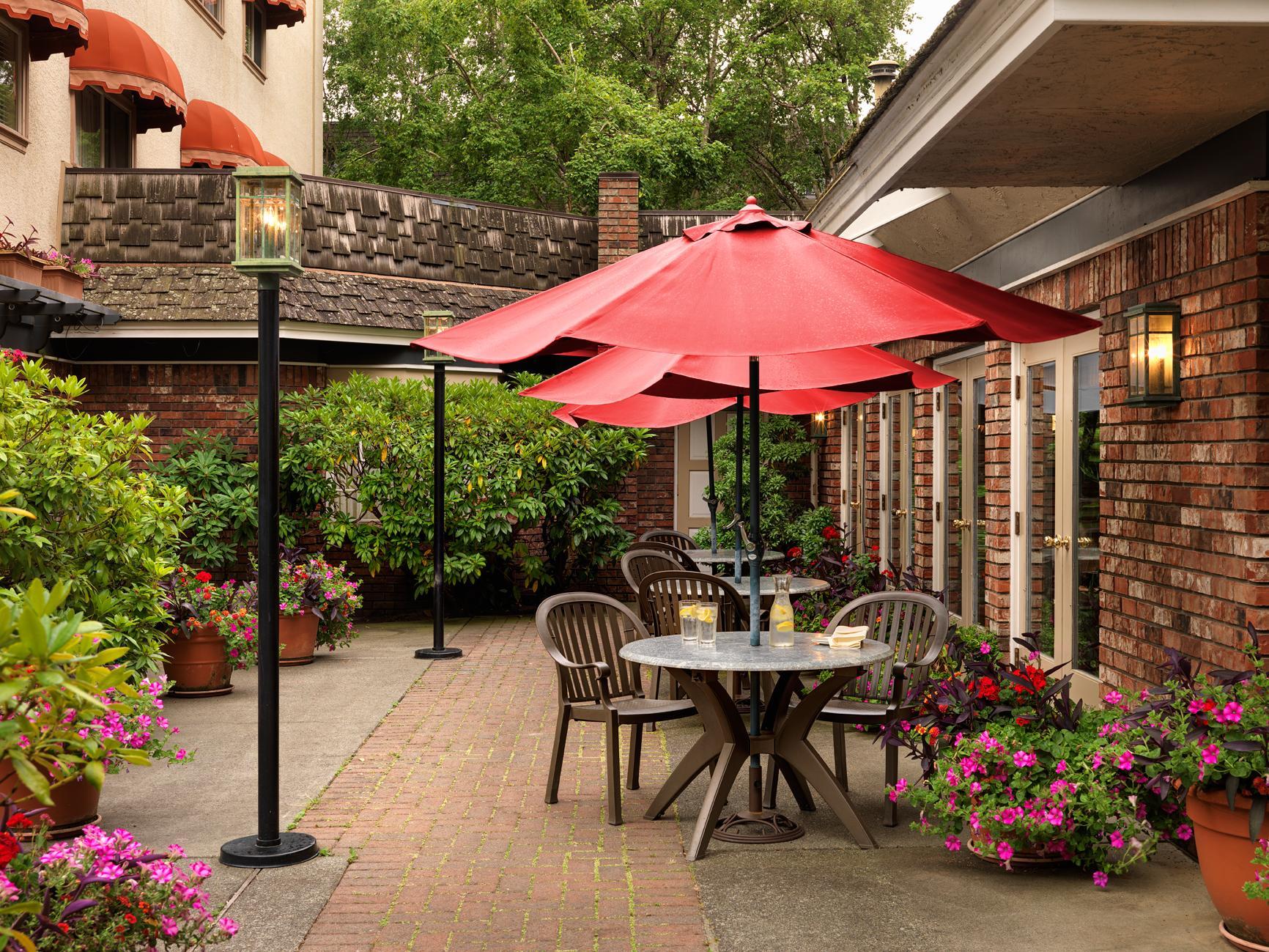 Royal Scot Hotel & Suites Βικτώρια Εξωτερικό φωτογραφία