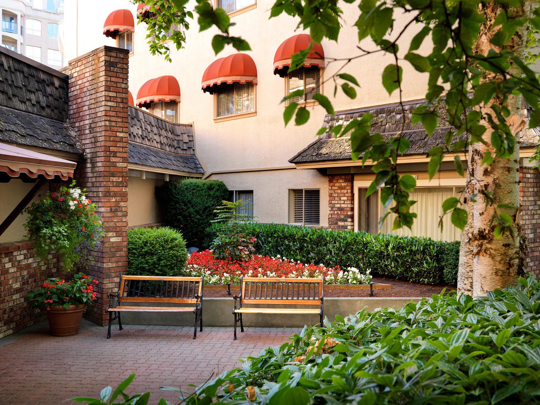 Royal Scot Hotel & Suites Βικτώρια Εξωτερικό φωτογραφία