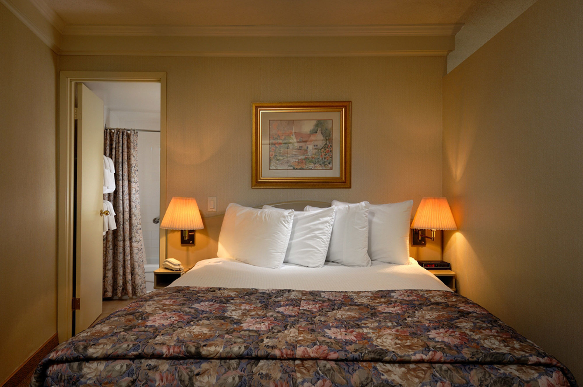 Royal Scot Hotel & Suites Βικτώρια Εξωτερικό φωτογραφία
