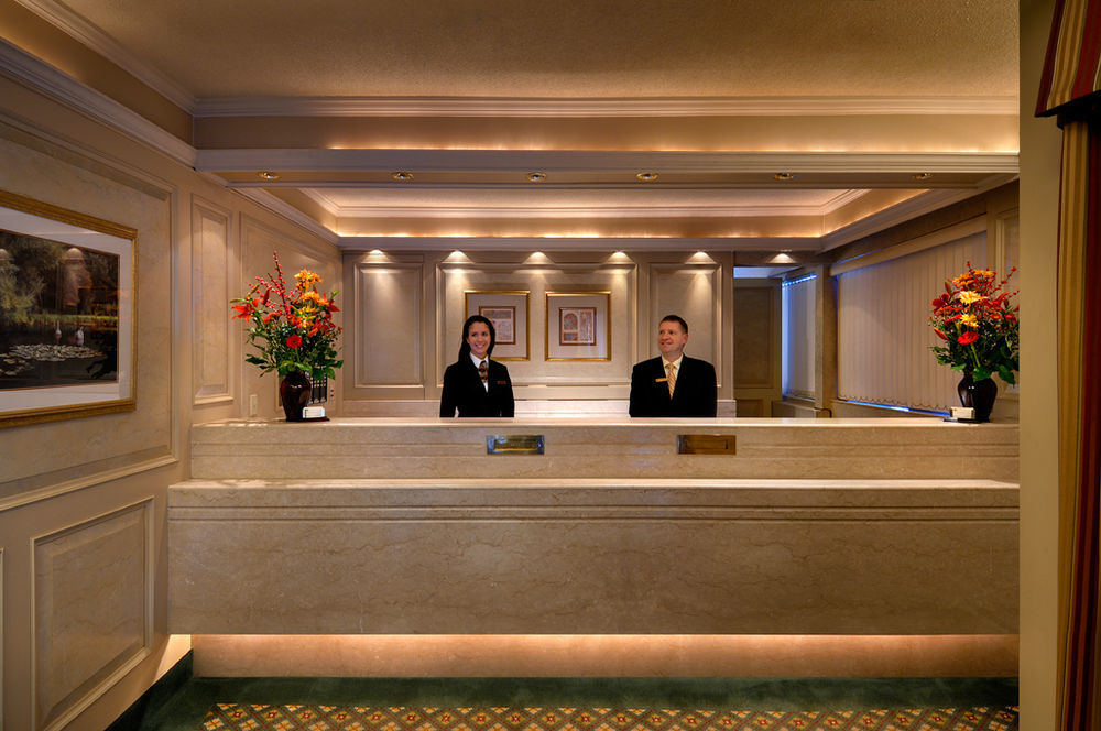 Royal Scot Hotel & Suites Βικτώρια Εξωτερικό φωτογραφία