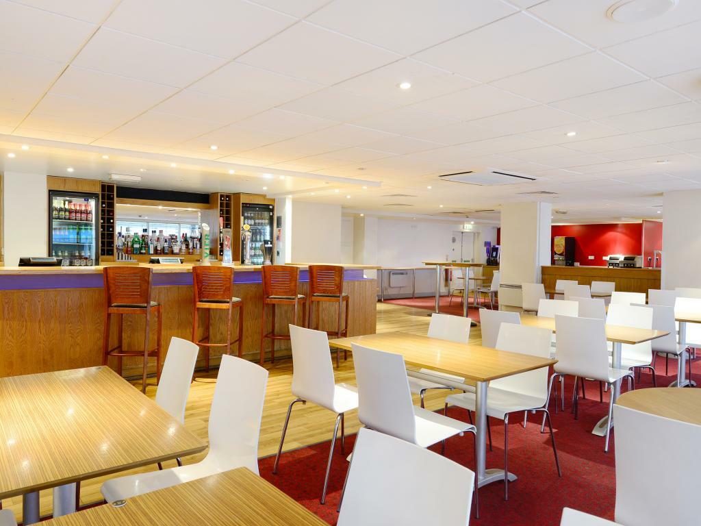 Royal Scot Hotel & Suites Βικτώρια Εξωτερικό φωτογραφία
